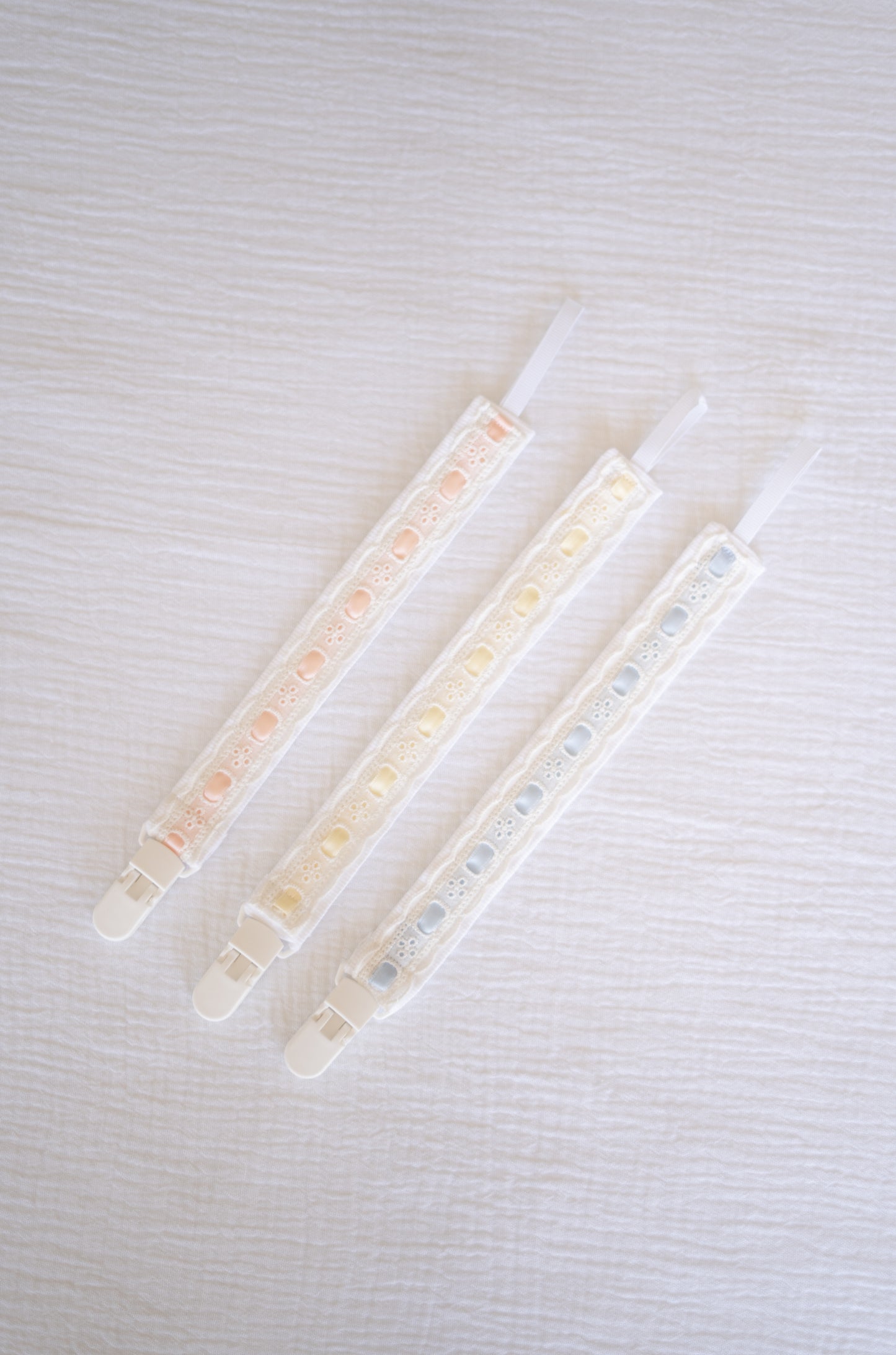 Broderie with Color Lace Pacifier Holder